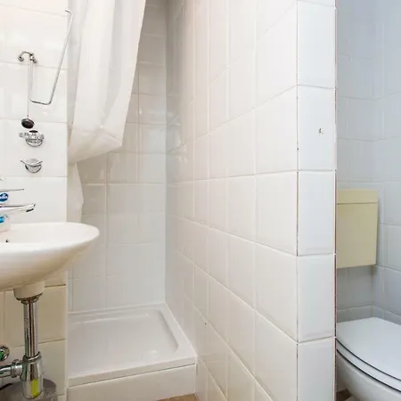 Mija 2a **** * Malinska